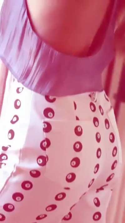 Ylona Garcia