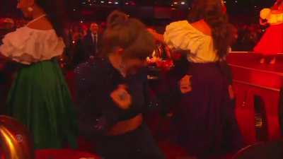 Taylor Swift Dancing at the Grammy&rsquo;s