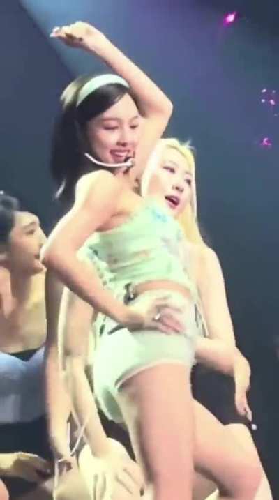 IM NAYEON