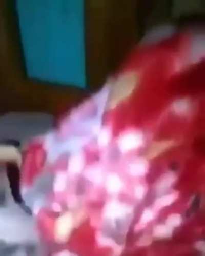 😳