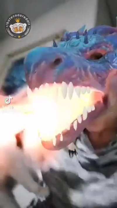 😱
