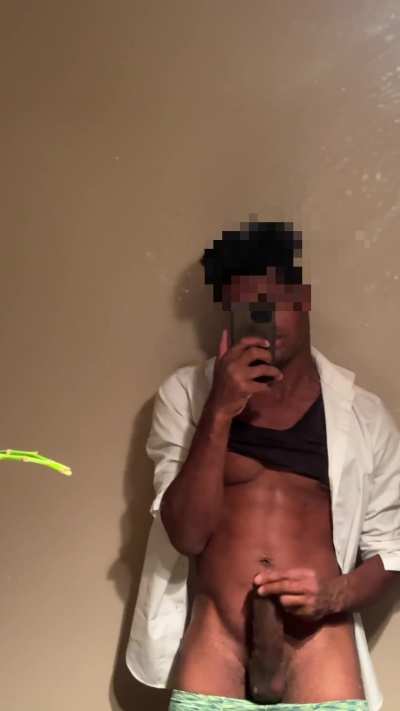 (30) I&rsquo;m liking what I see in the mirror. Do you? 