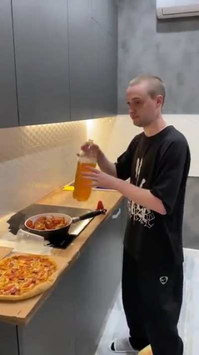 Food looks good tho