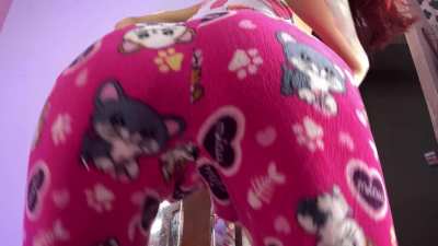 Look how my buttocks applaud for you hehe