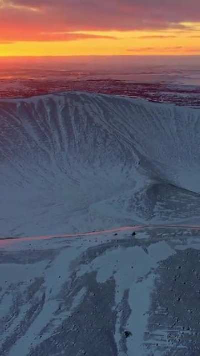 Sunset over M&yacute;vatn in Iceland [OC]