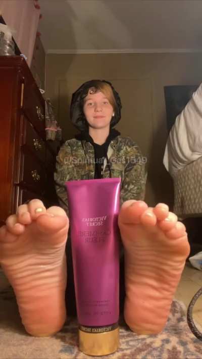 Amateur Whitegirl soles pt1 😮‍💨