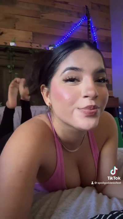 spoilgoddessfeet on tiktok 