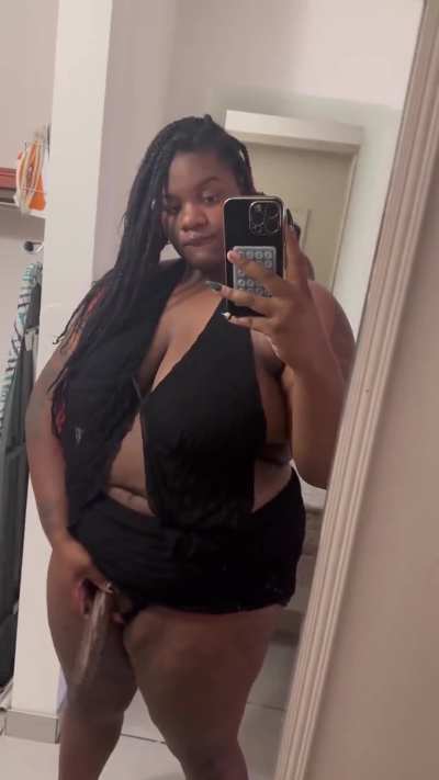 X | Can you imagine being strapped by a 5&rsquo;10 BBW 😩? I&rsquo;ll strap down anybody, I don&rsquo;t discriminate 😝Where are all my pansexuals 💖💛💙? | @Gothicgoddess2u