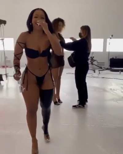🤤