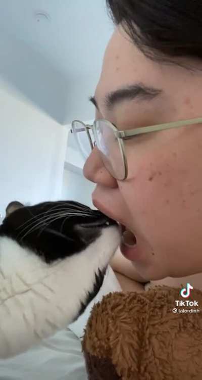 Touch tha uvula