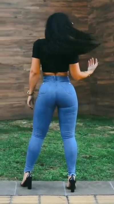 Laís Cardoso #NSFW