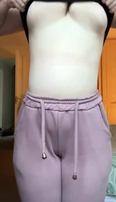 What I&rsquo;m hiding under my sports bra😜