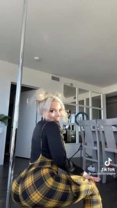 tiktokthots - Video #9849