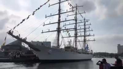 La Fragata Libertad llegando a Baltimore (Estados Unidos)