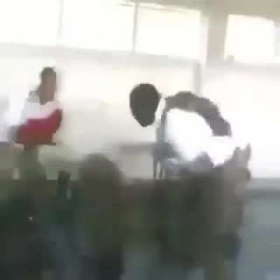 Neg&atilde;o da pena bamba