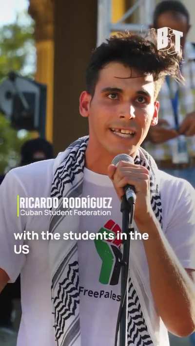 Hundreds of students gathered at the University of Havana to condemn the police repression of US student protesters and show their support for Palestine. On the same steps, students were repressed by the Batista dictatorship in the 1950s &mdash; one of the spar