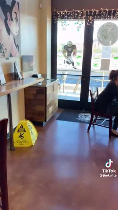 This guy makes his kid&rsquo;s birthday special