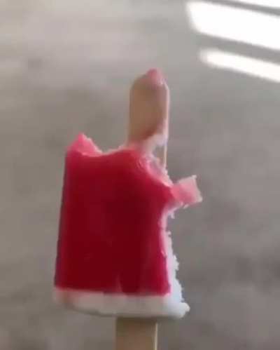 cream amogus