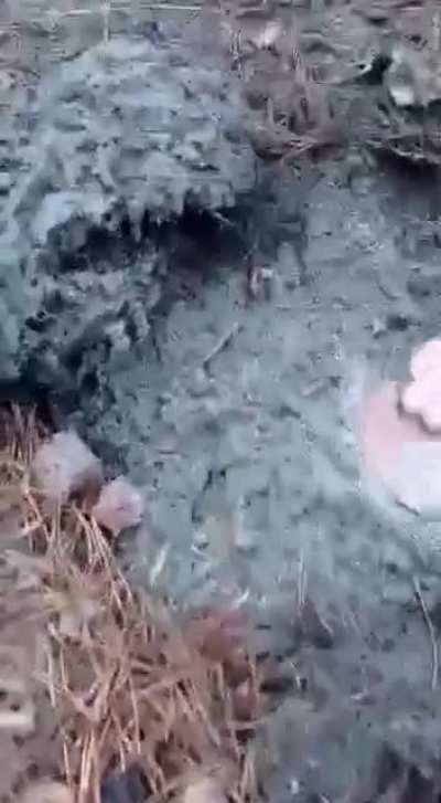 "Uncle Kolya, you're my hero!" - Ukrainian soldiers find a hidden anti-vehicle mine