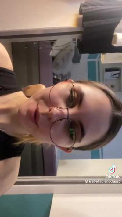 @isabellapianoclass3