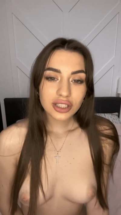 I have some good news. There's new sexy content on my channel. Come on in, I have a gift for you.🔞🎁The link is in the comments