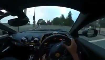RWD Ferrari 812 crashes in London