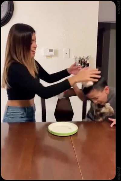 What a nice family momen-