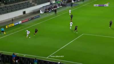 Vin&iacute;cius Jr. goal miss against Borussia M&ouml;nchengladbach.