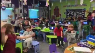 Kids at a Las Vegas elementary school burst out into cheers after learning they no longer have to wear a mask to school.