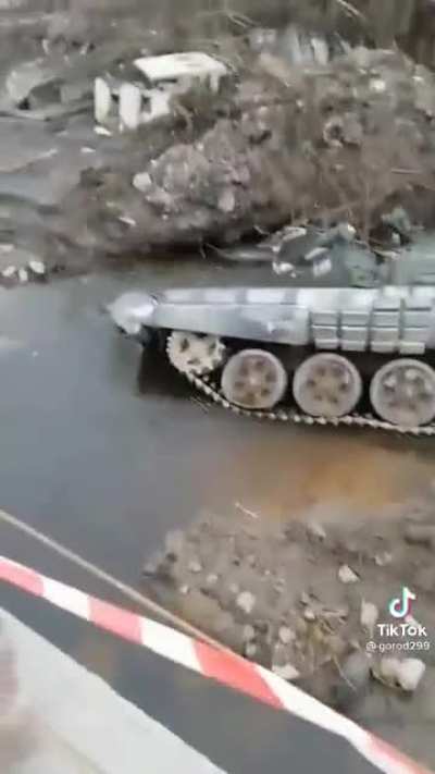 Russian tank falls of bridge