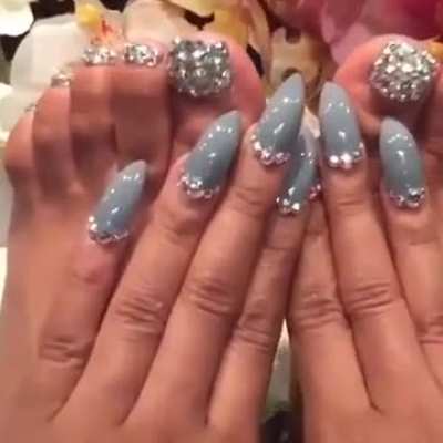 Cardi stripper feet