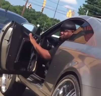Well damn🤣imagine dis mf pull up to the window , wydinn?