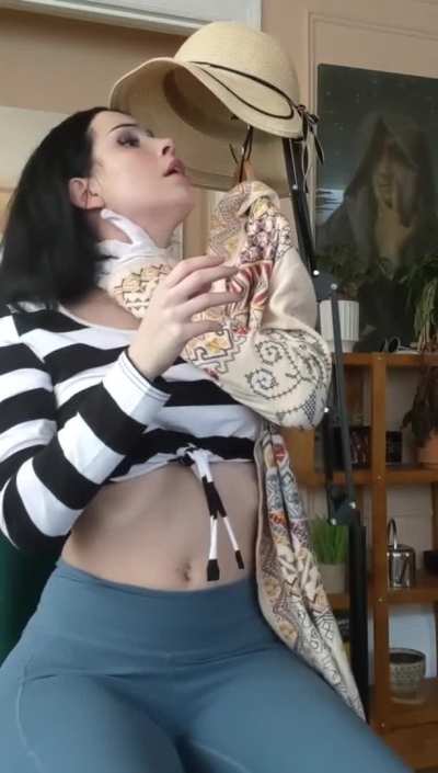 The most creative girl on reddit 😍😍 Her albums links in comments 👇🏻🔥