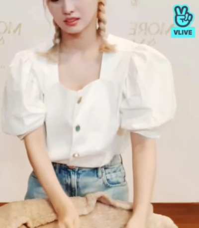 Twice - Momo