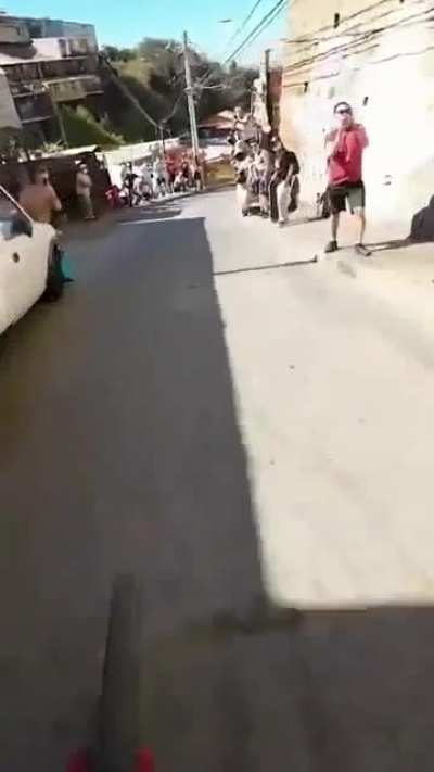 Incredible footage of Chilean MTB rider Pedro Ferreira competing in yesterday's urban downhill race in Valpara&iacute;so [Via @BenjAlvarez1 ]