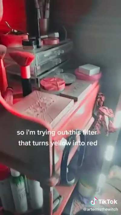 A filter that turns yellow into red