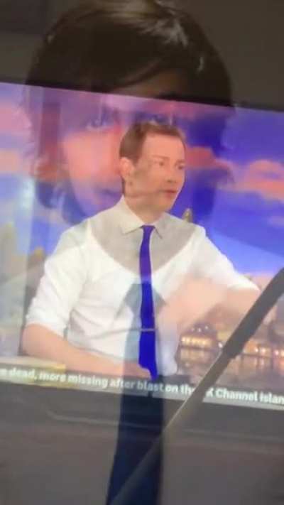 Looked at the news a few days ago and found the guy&rsquo;s outfit familiar