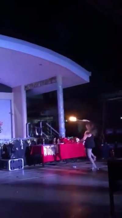 Temu fire dancer