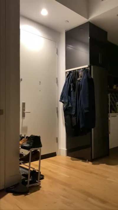 Neighbor freaks out because people keep complaining about their noisy dog