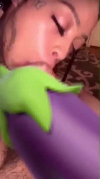 Lol , talk all the shit you want to, ain&rsquo;t nothing free in the world, be lucky I&rsquo;m only charging 5$ for all her shit, while she charging 30$, broke ass niggas, gimme 5 for the video and 10 if you want the full onlyfans, need prove? Text me