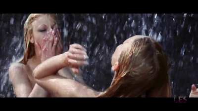 Alla ricerca del piacere (1972) - Barbara Bouchet &amp; Rosalba Neri - Scene #1