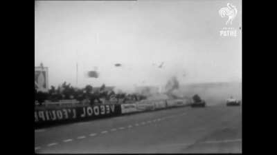 [GIF] off topic - 1955 Le Mans Disaster - slow motion