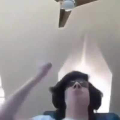 😔