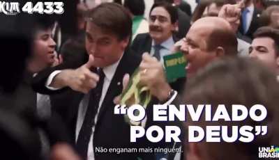 Os caras querem arrancar voto at&eacute; dos otakus...