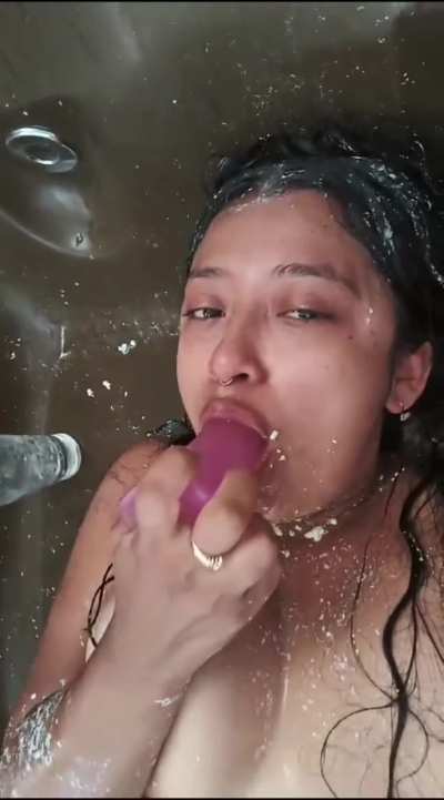 I love puking after a nice throatfuck 😇