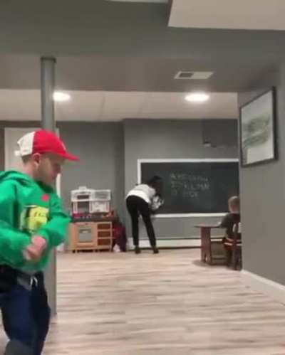 A good almost butt shot.