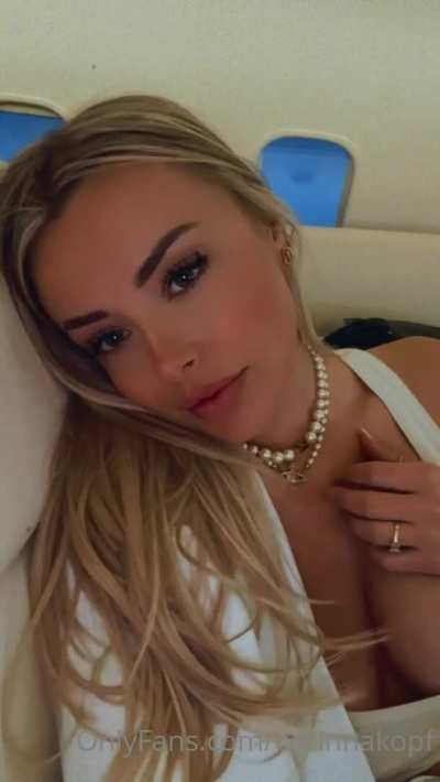 🌟CorrinaKopf🔥 Up-To-Date OnlyFans🔞 MEGA FOLDER 📂 *💙IN COMMENTS👇*