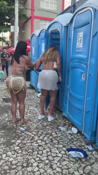 Você não imagina o que eu fiz com ela aqui.