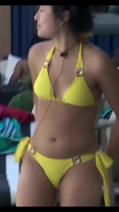 America BB25 bikini action