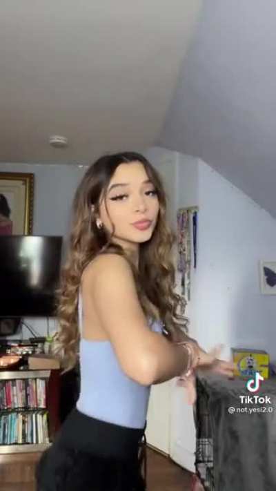 Someone has her discord?